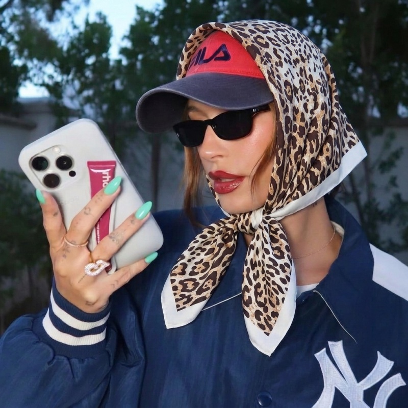 Vintage Fashion Hijab - Vintage Square Silk Scarf Leopard Print