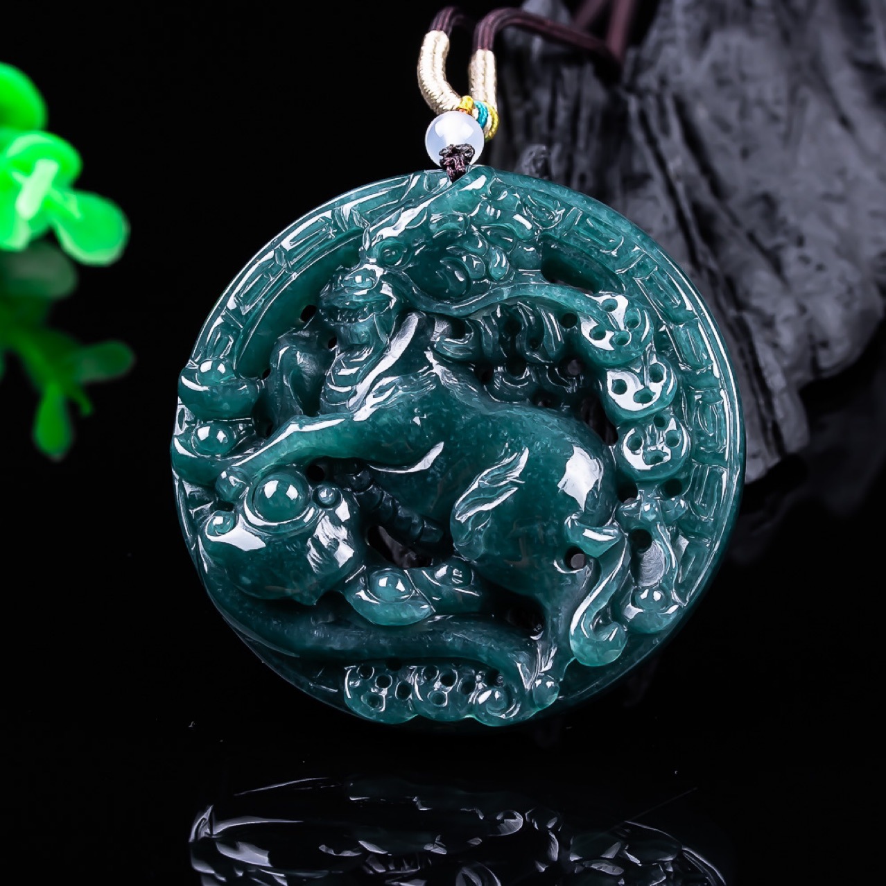 Burmese Jadeite Dragon Pendant - Vintage Fashion Accessories ulasan dan harga