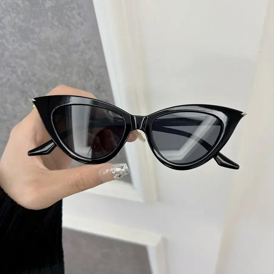 Small Frame Sunglasses Women M - Vintage Fashion Ladies ulasan dan harga